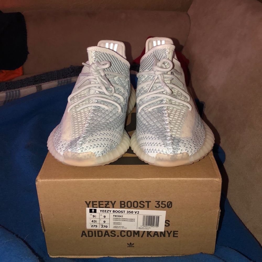 Yeezy 350 (UA)